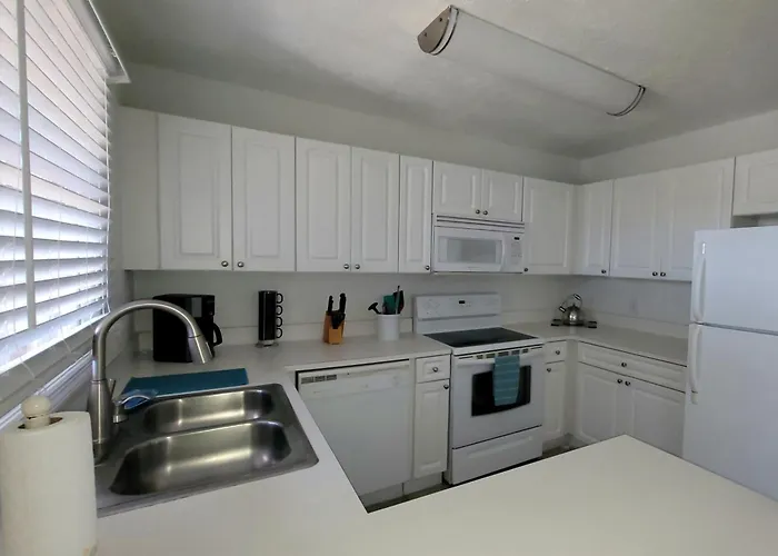 Beautiful Condo Close To Busch Gardens